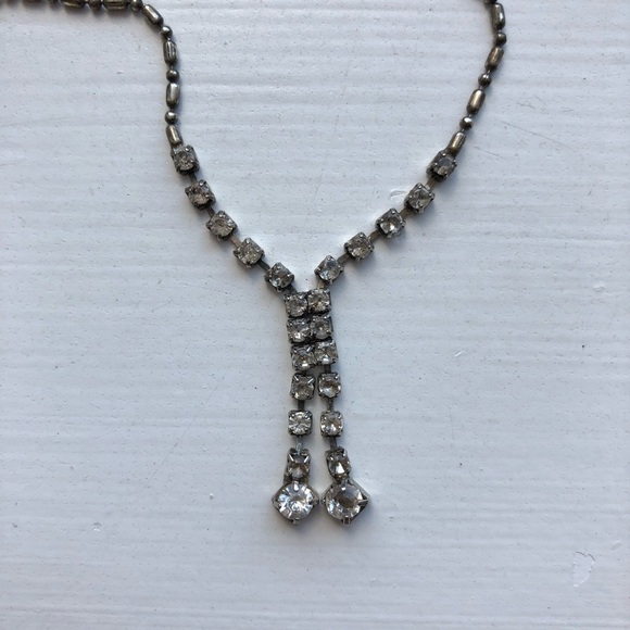 Vintage chic silver & diamond dainty drop necklace - Picture 2 of 7